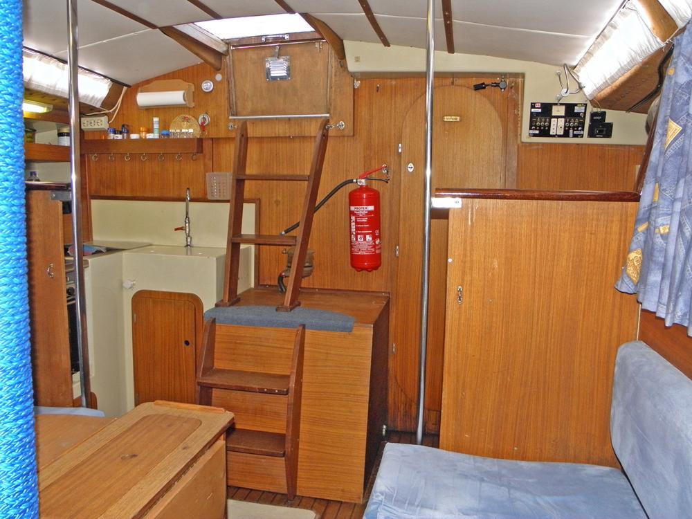 Salon, Accommodatie